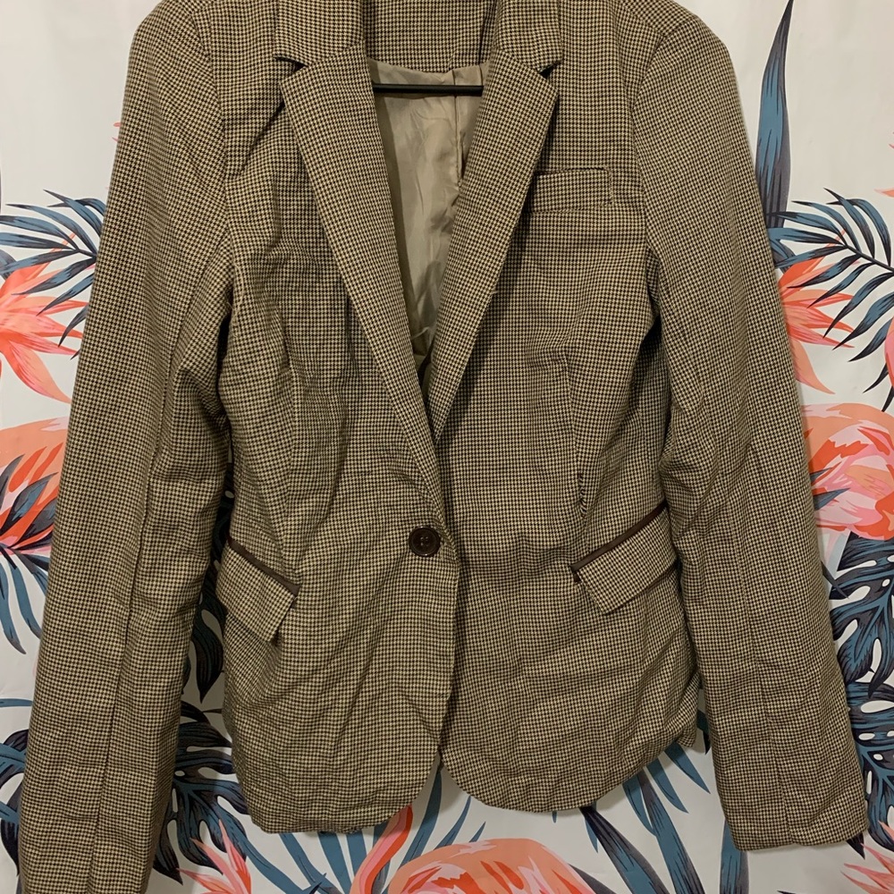 🔥5/$25 Neu Look Blazer Sz M (Fits like a small)